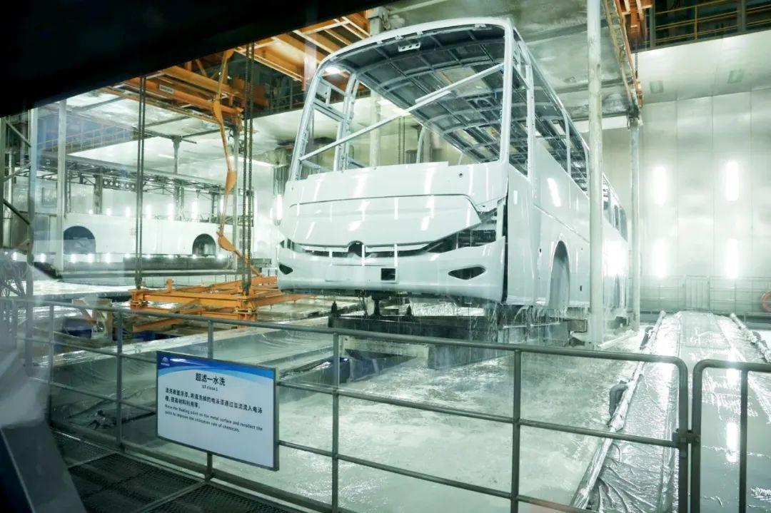 Thiên nhiên vạn dặm, Yutong biết mình | Họ bước vào nơi sản xuất của Yutong lần đầu tiên