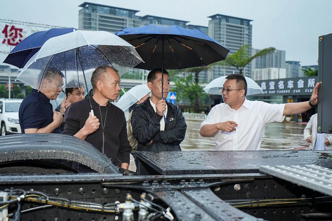 Chuyên nghiên cứu địa hình núi và cao nguyên, xe tải nặng Yuzhou phiên bản 2025 ra mắt tại.