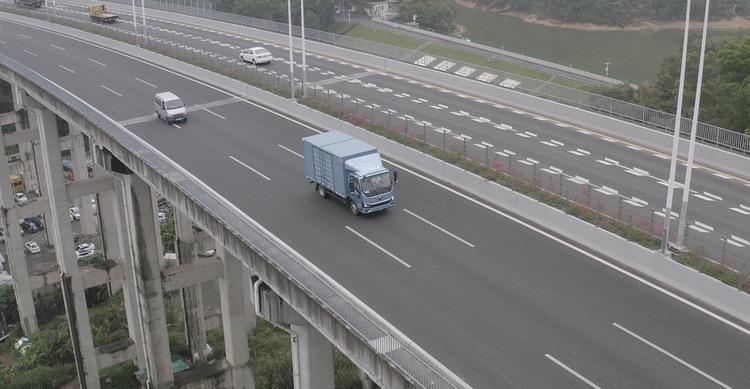Tiết kiệm 75.000 nhân dân tệ mỗi năm cho chi phí bảo dưỡng, xe tải nhẹ năng lượng mới Yuzhong T series hỗ trợ giao hàng hiệu quả, vận chuyển tiết kiệm nhiên liệu